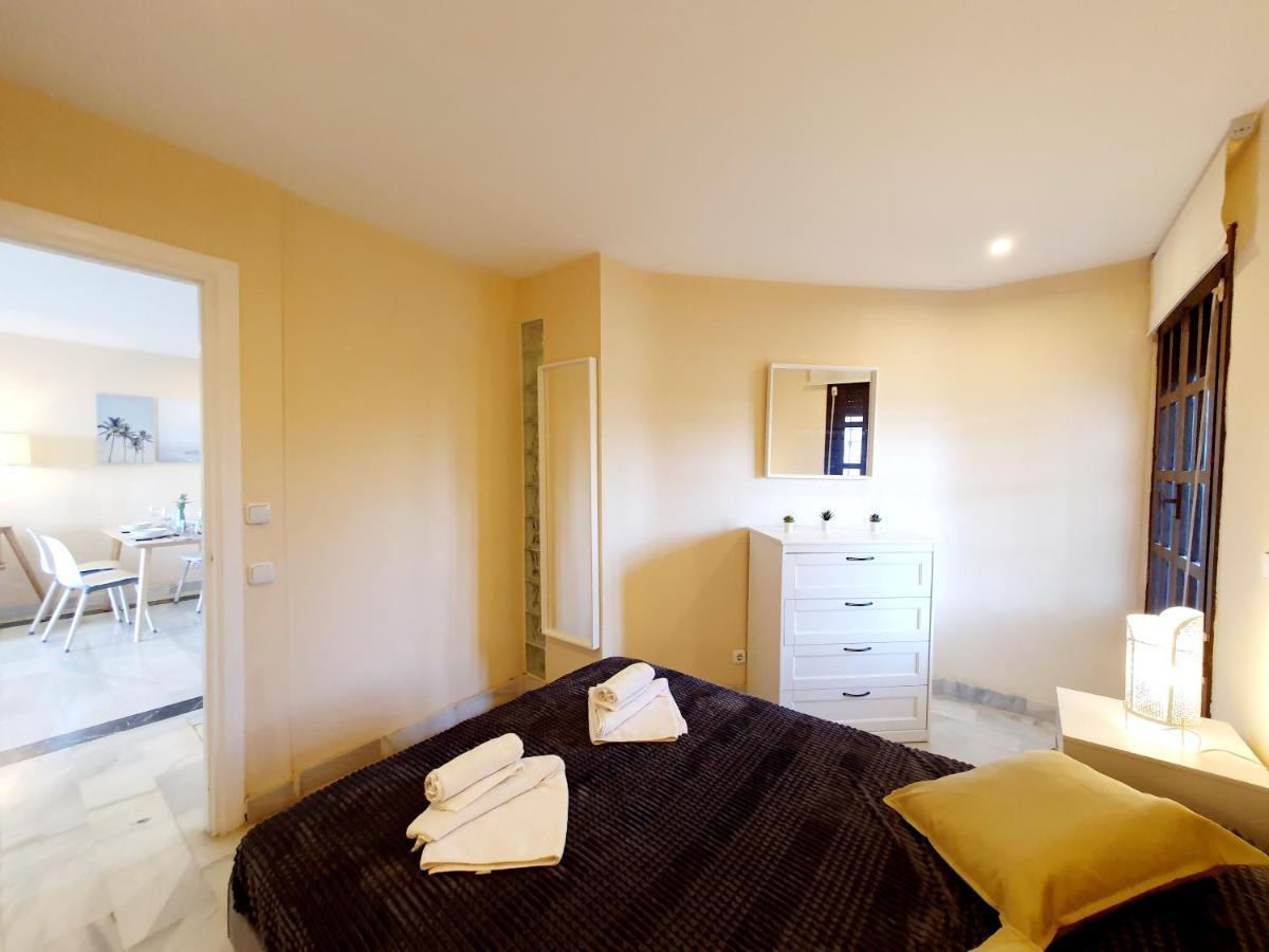 Cozy Apartment On The Beach Sitio de Calahonda エクステリア 写真