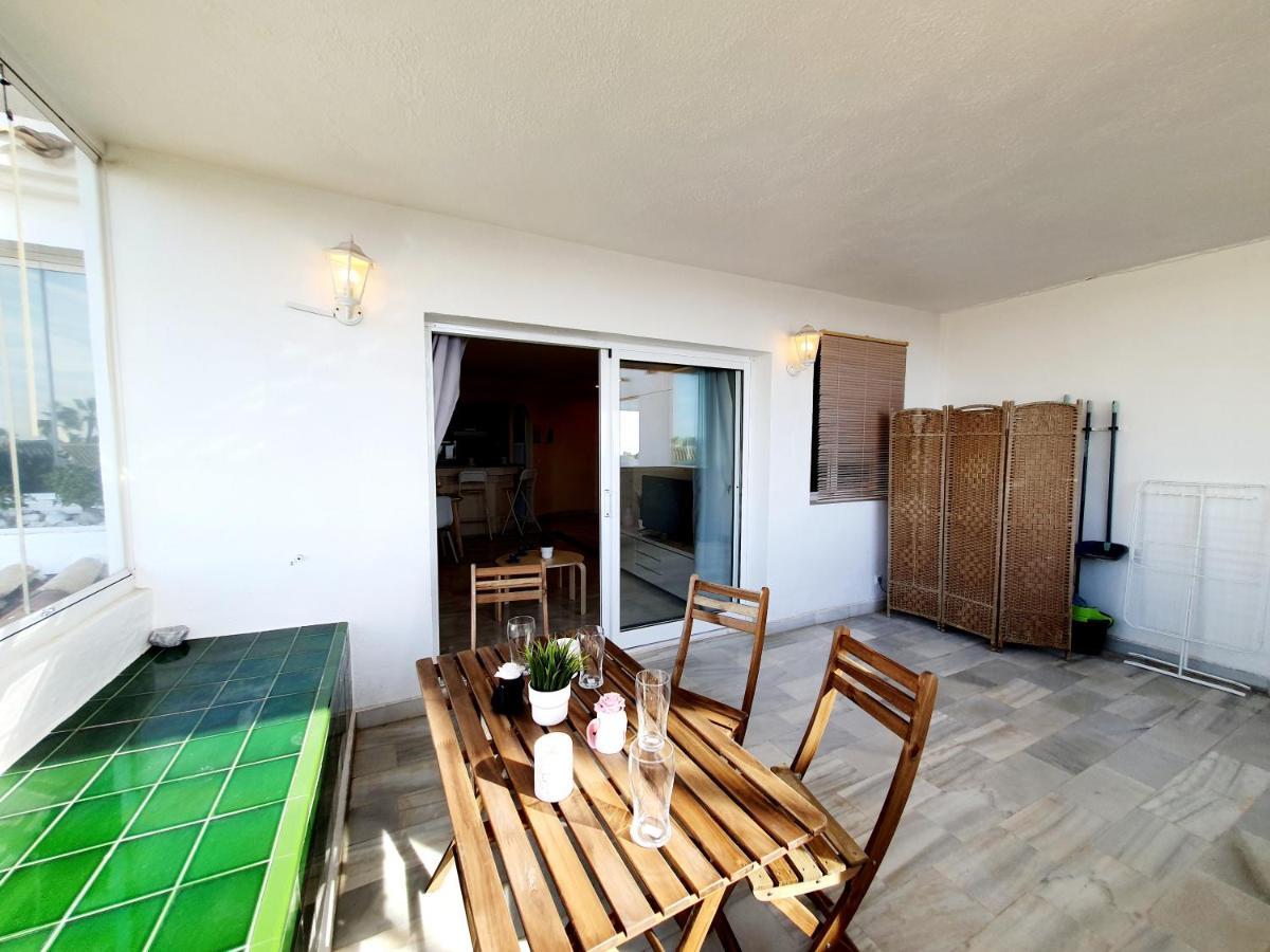 Cozy Apartment On The Beach Sitio de Calahonda エクステリア 写真