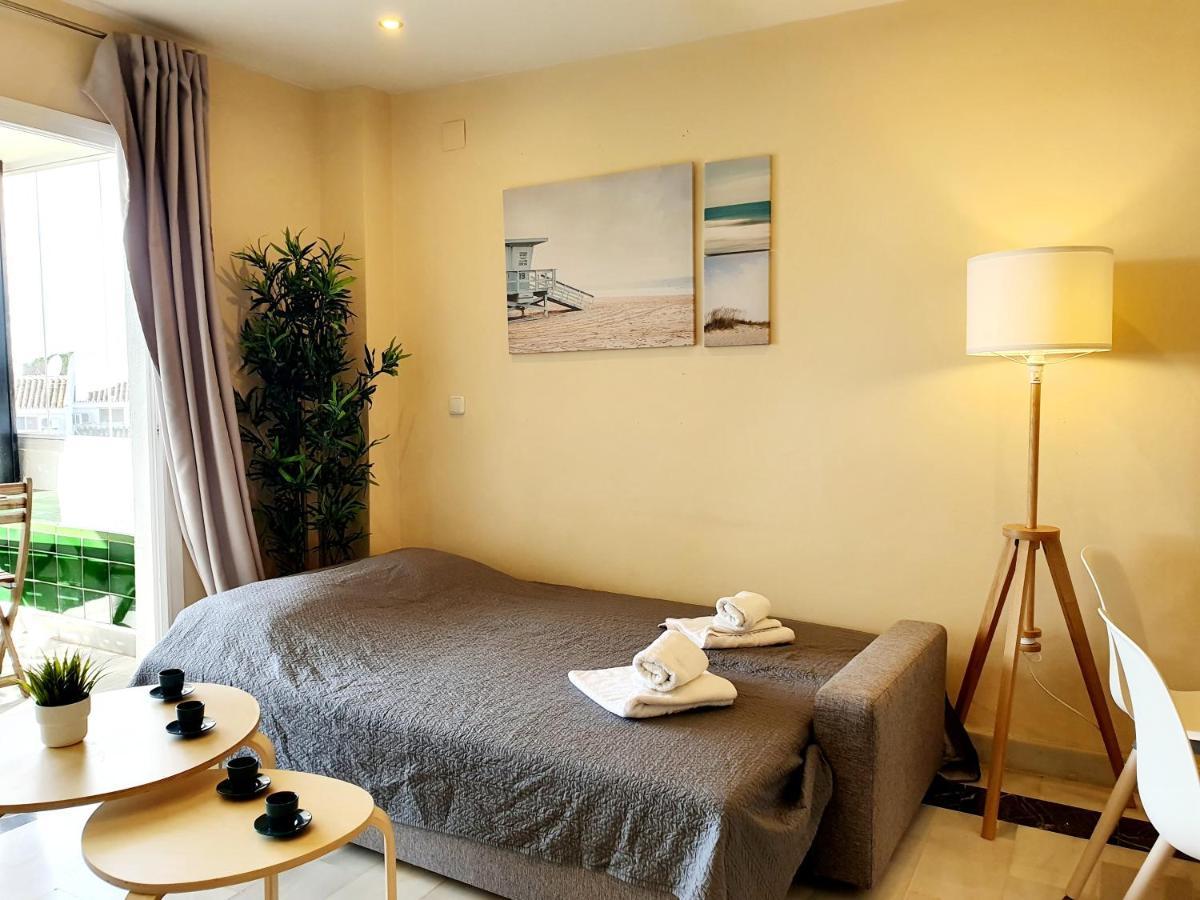 Cozy Apartment On The Beach Sitio de Calahonda エクステリア 写真