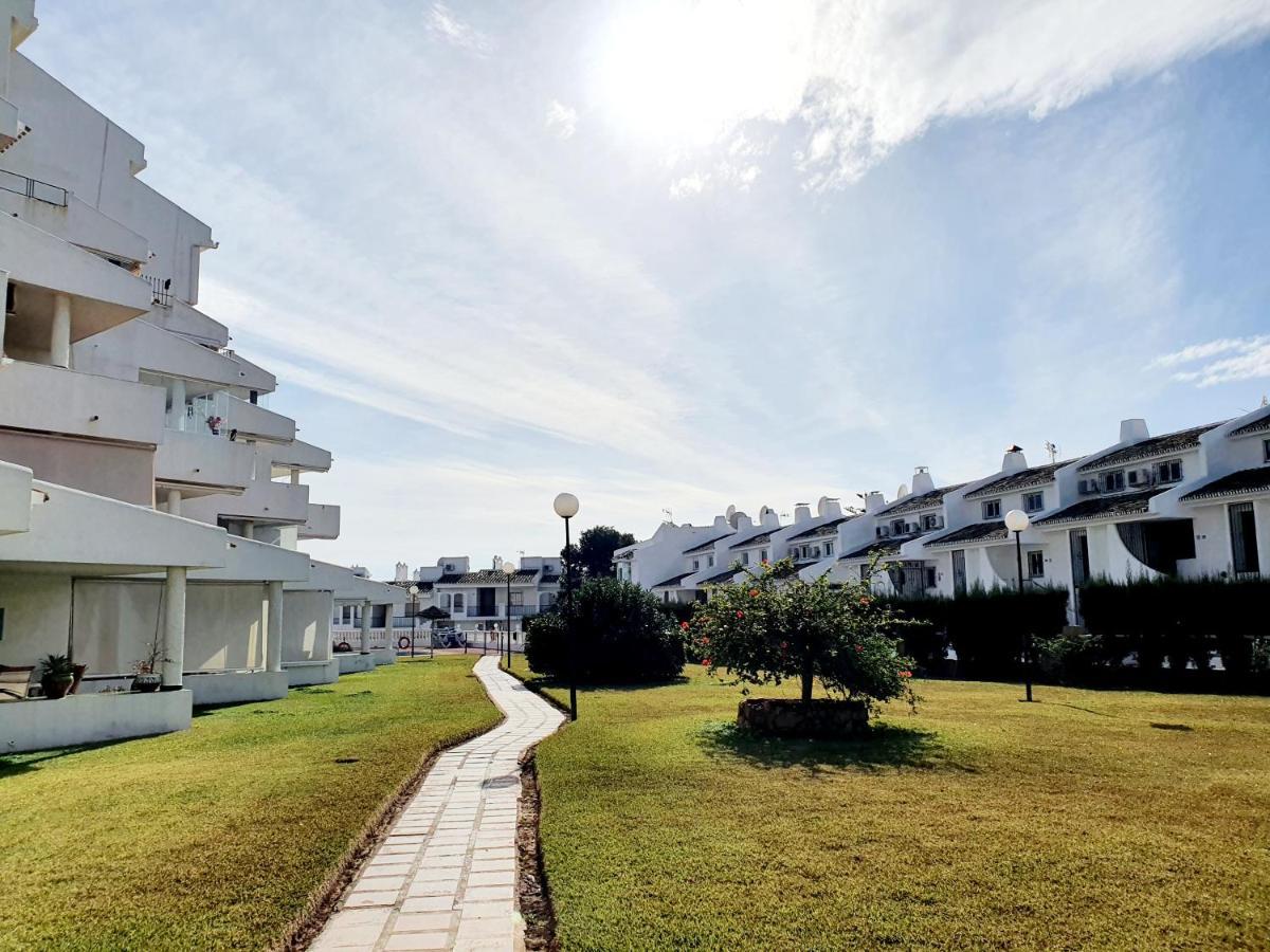 Cozy Apartment On The Beach Sitio de Calahonda エクステリア 写真