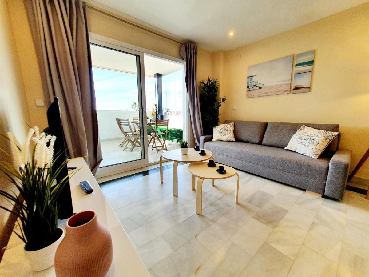 Cozy Apartment On The Beach Sitio de Calahonda エクステリア 写真
