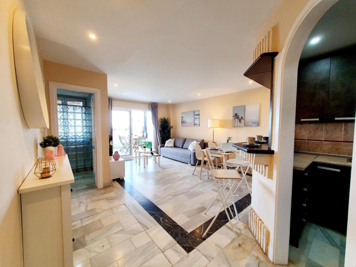 Cozy Apartment On The Beach Sitio de Calahonda エクステリア 写真