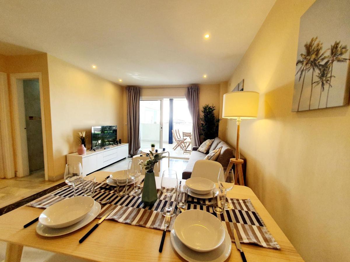 Cozy Apartment On The Beach Sitio de Calahonda エクステリア 写真