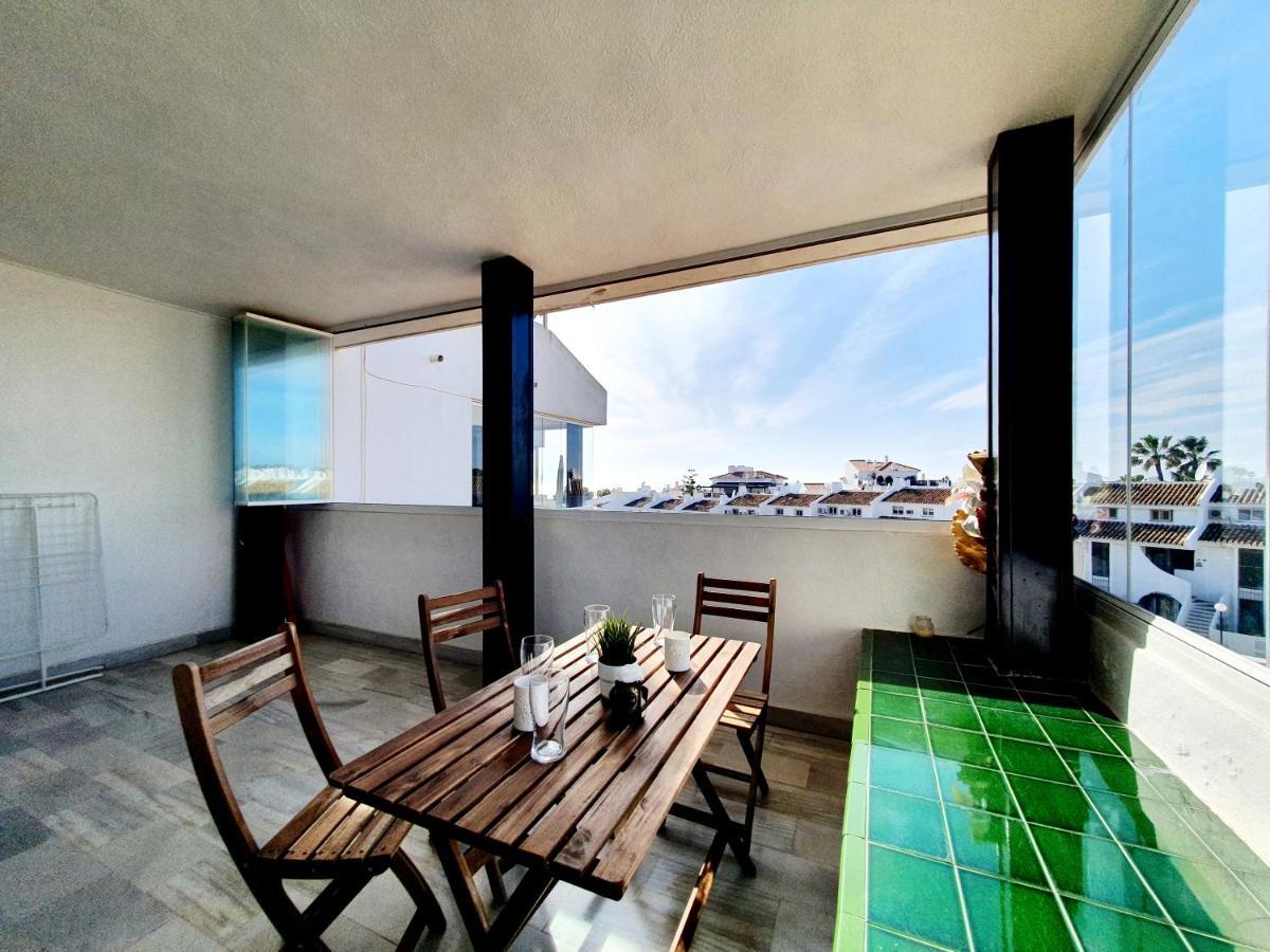 Cozy Apartment On The Beach Sitio de Calahonda エクステリア 写真