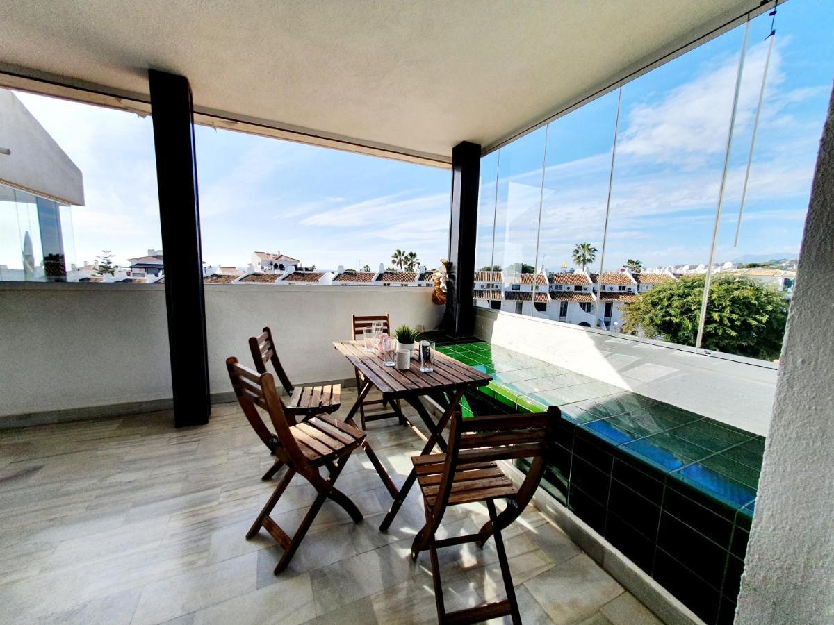 Cozy Apartment On The Beach Sitio de Calahonda エクステリア 写真